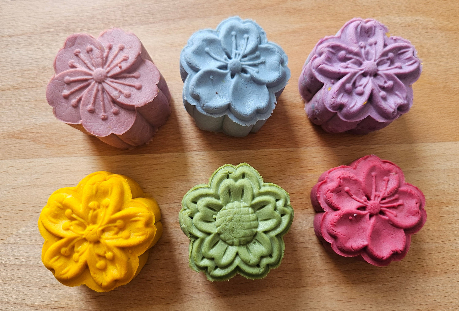 Mid-Autumn Mooncakes (2025)